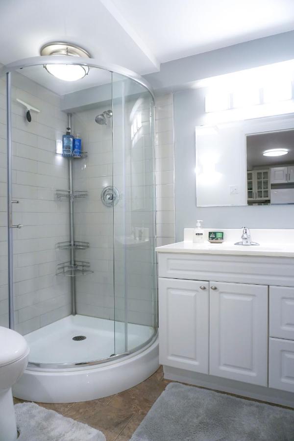 Free Parking - Great 1Br Near Henri Bourassa Metro Apartment มอนทรีอัล ภายนอก รูปภาพ