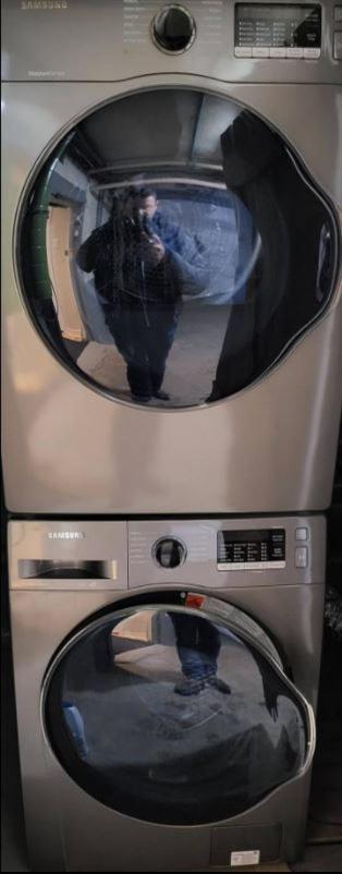Free Parking - Great 1Br Near Henri Bourassa Metro Apartment มอนทรีอัล ภายนอก รูปภาพ